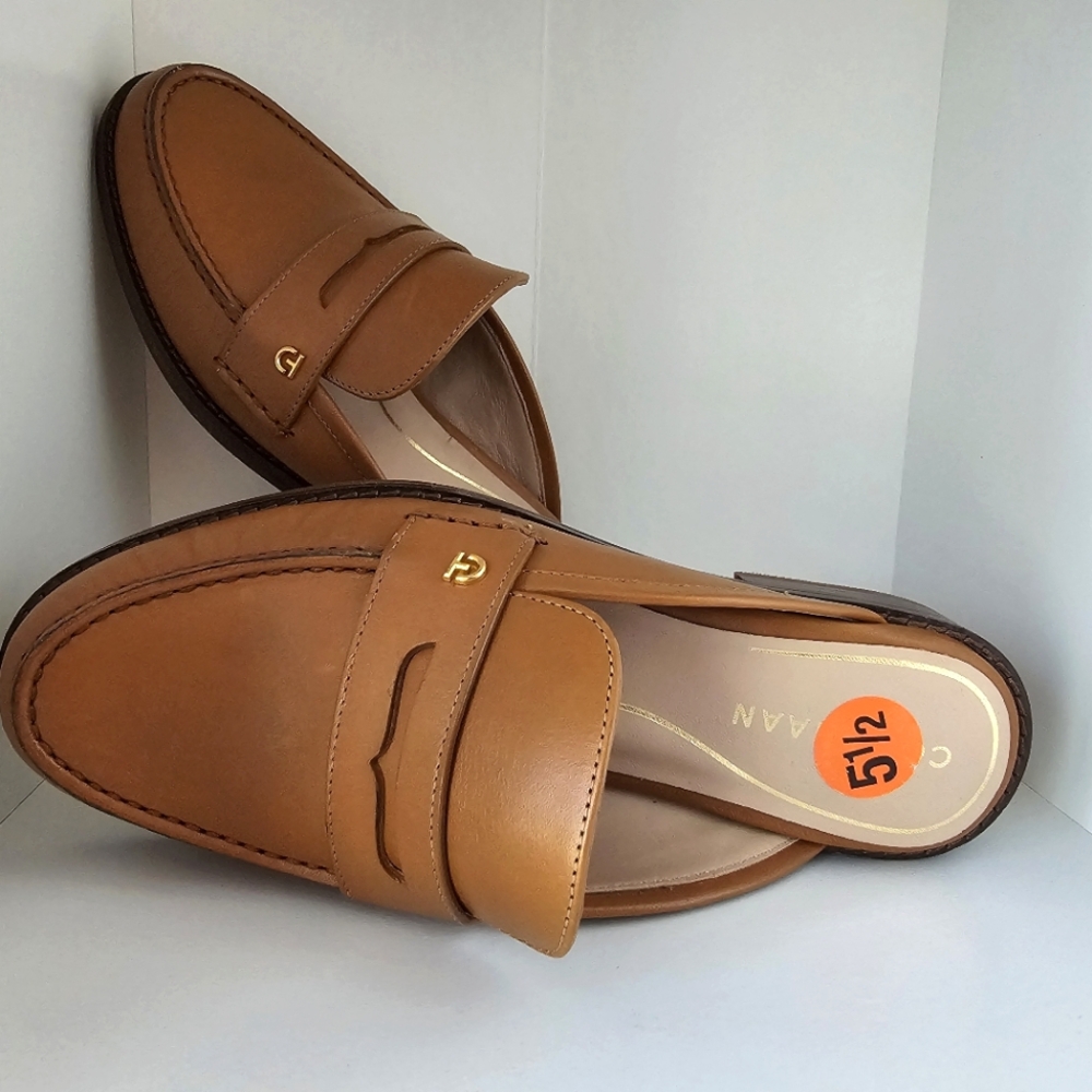 Beautiful NWOT Cole Haan leather slip on penny loafer